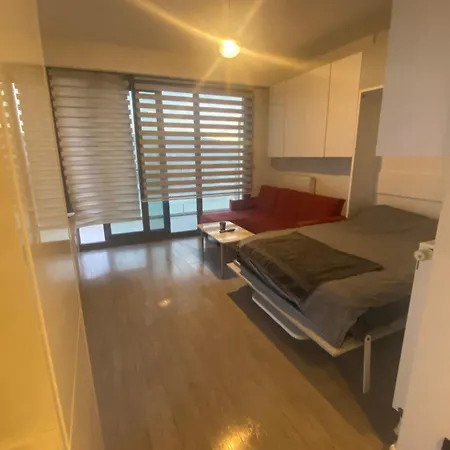 Apartment Havuzlu Site Merkezi Konum Metro *