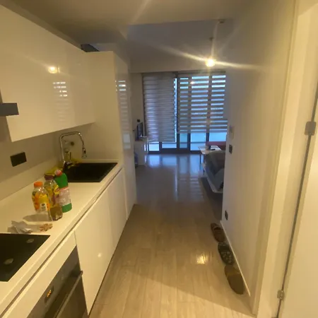 Apartment Havuzlu Site Merkezi Konum Metro